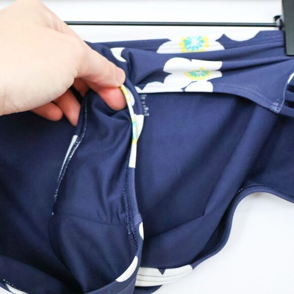 Aerie Navy and White Daisy Strappy Triangle Bikini L/XL - Picture 6 of 10